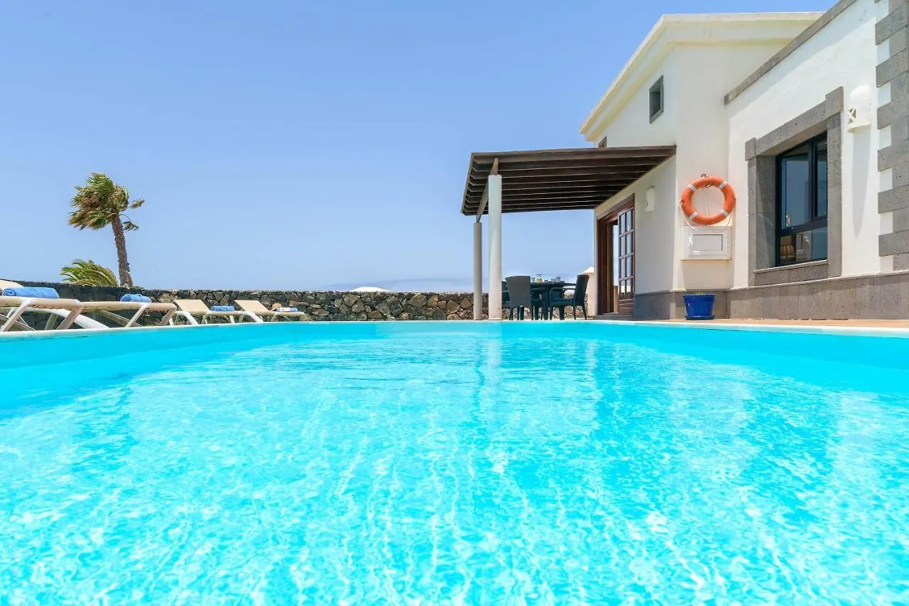 Villa Esterlicia Playa Blanca  España