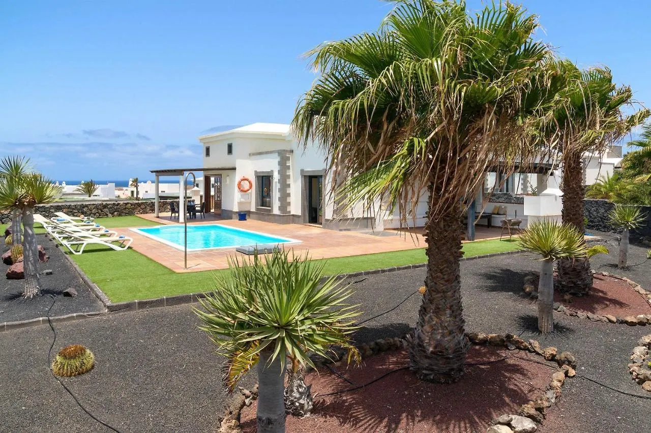 Villa Esterlicia Playa Blanca
