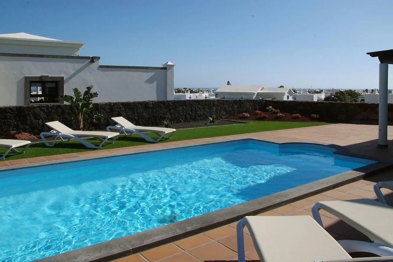 Villa Esterlicia Playa Blanca