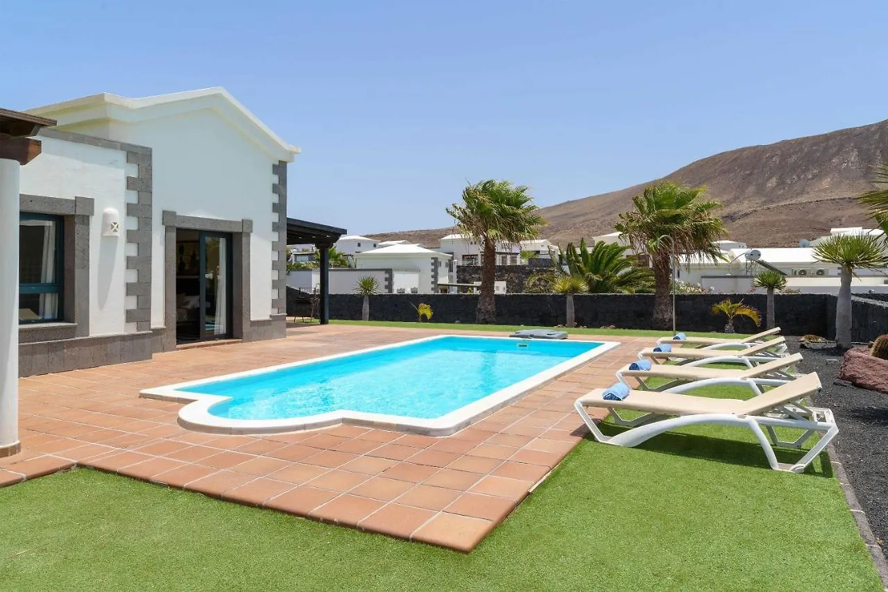 Villa Esterlicia Playa Blanca