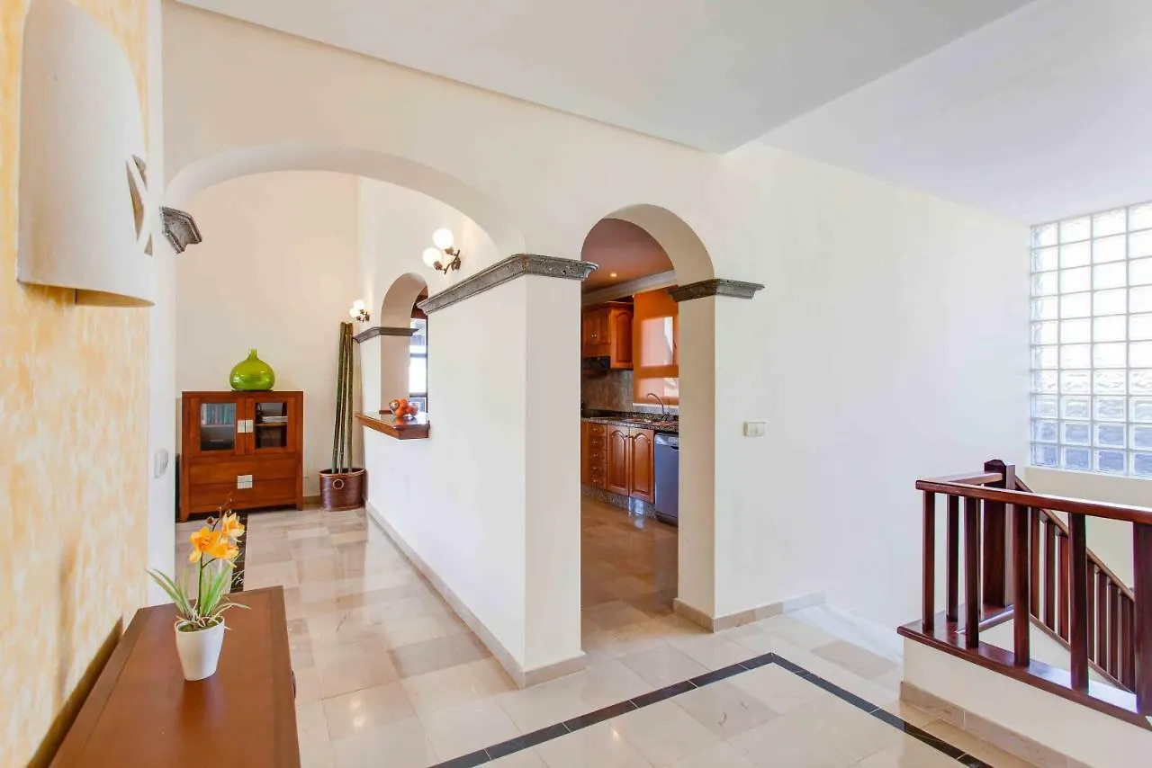 Villa Esterlicia Playa Blanca  Spain